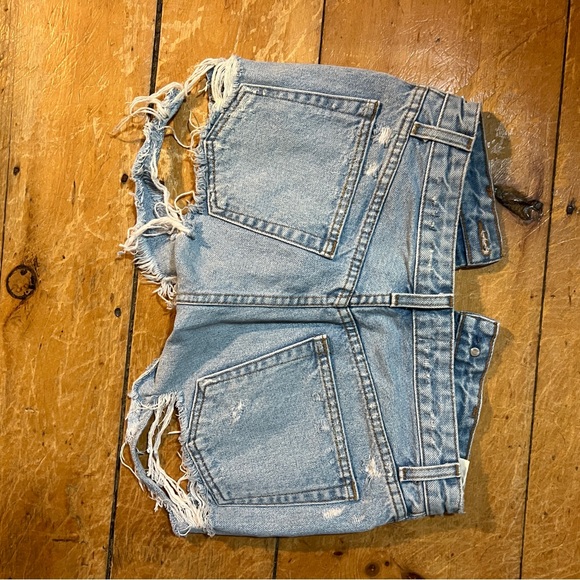 Reformation Short Shorts - Picture 4 of 4